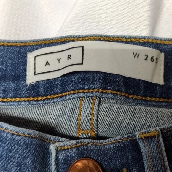Ayr the Pop Jean in laid back wash size 26 $245 - Picture 10 of 11